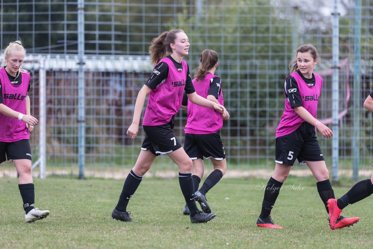 Bild 189 - Frauen Grossenasper SV - SV Steinhorst/Labenz : Ergebnis: 1:3